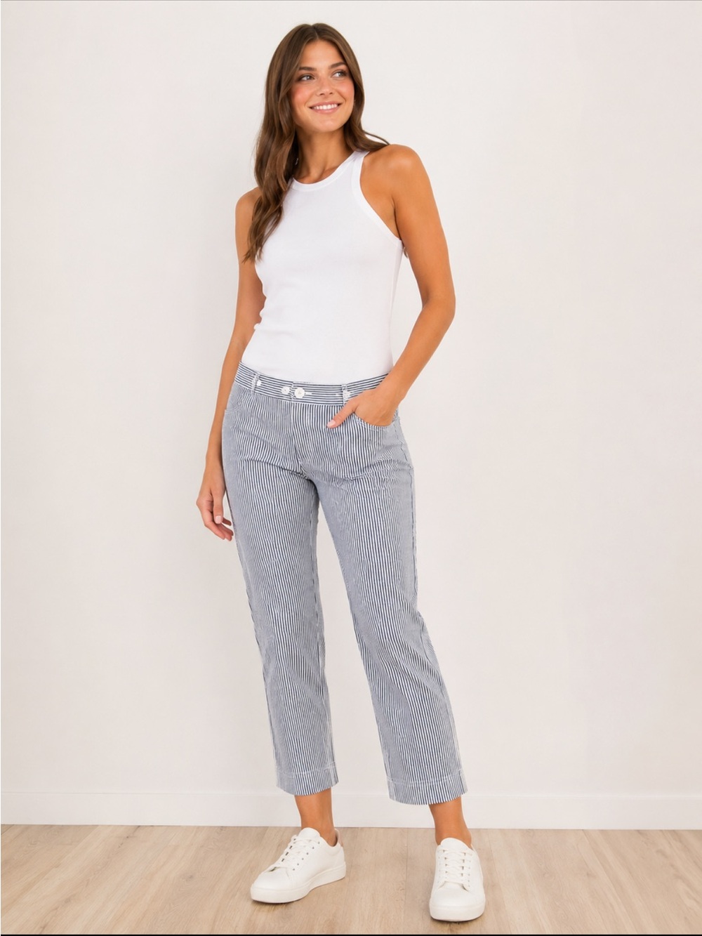 Jones New York Sport Blue & White Pinstripe Cropped Capri Pants Size 4